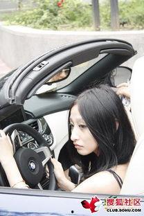 女性开宝马生活照,绽放女性风采